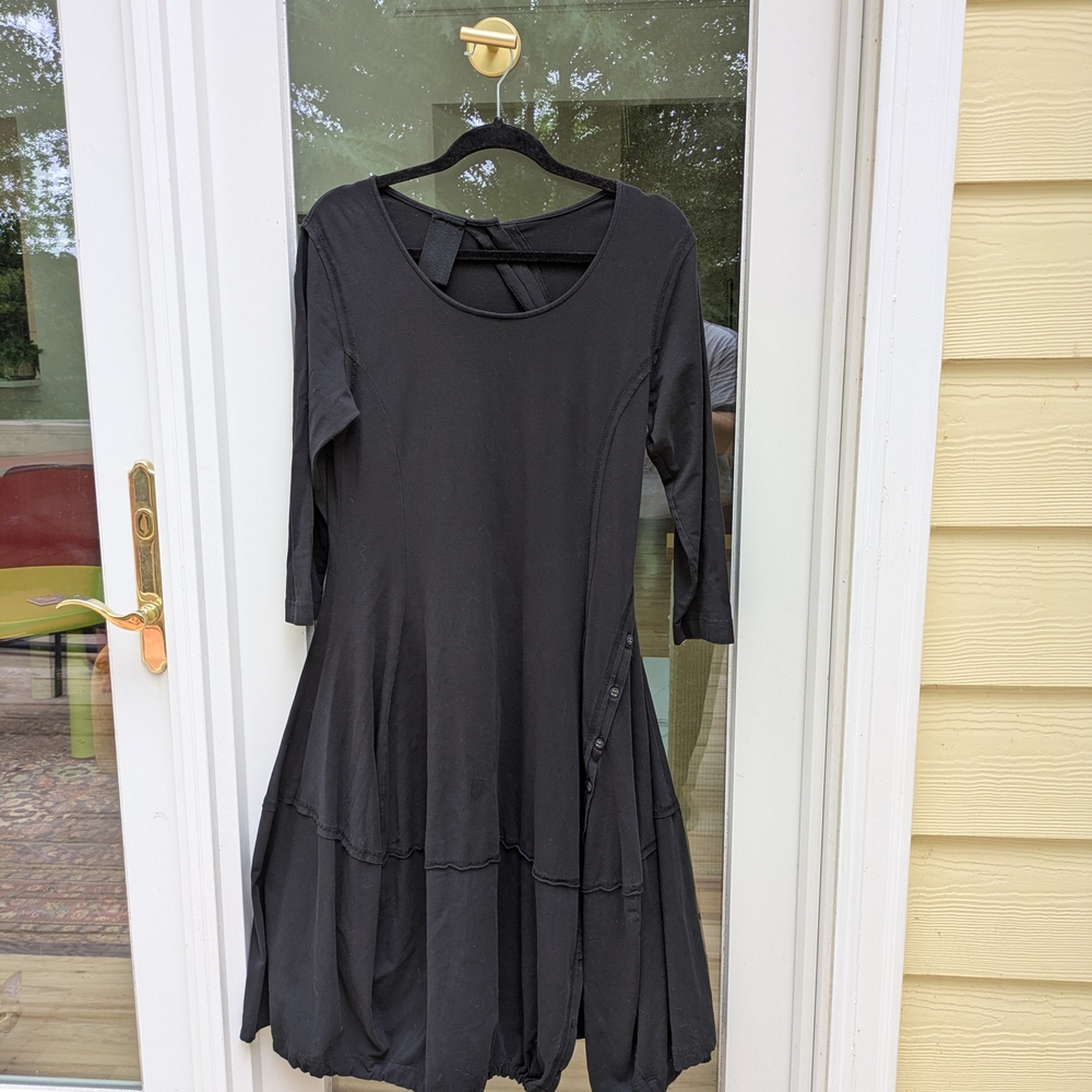 Rundholz Black A-Line Dress with 3/4 Sleeves and Crew Neck